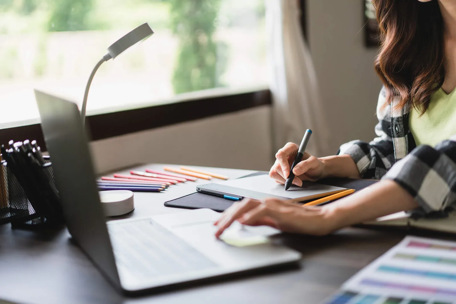 Identidade visual em peças impressas