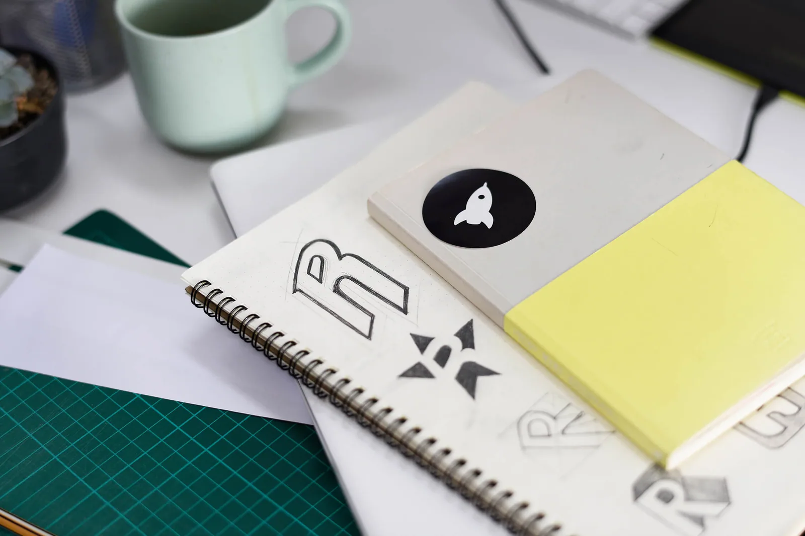 Detalhe de aplicação do sistema de marca